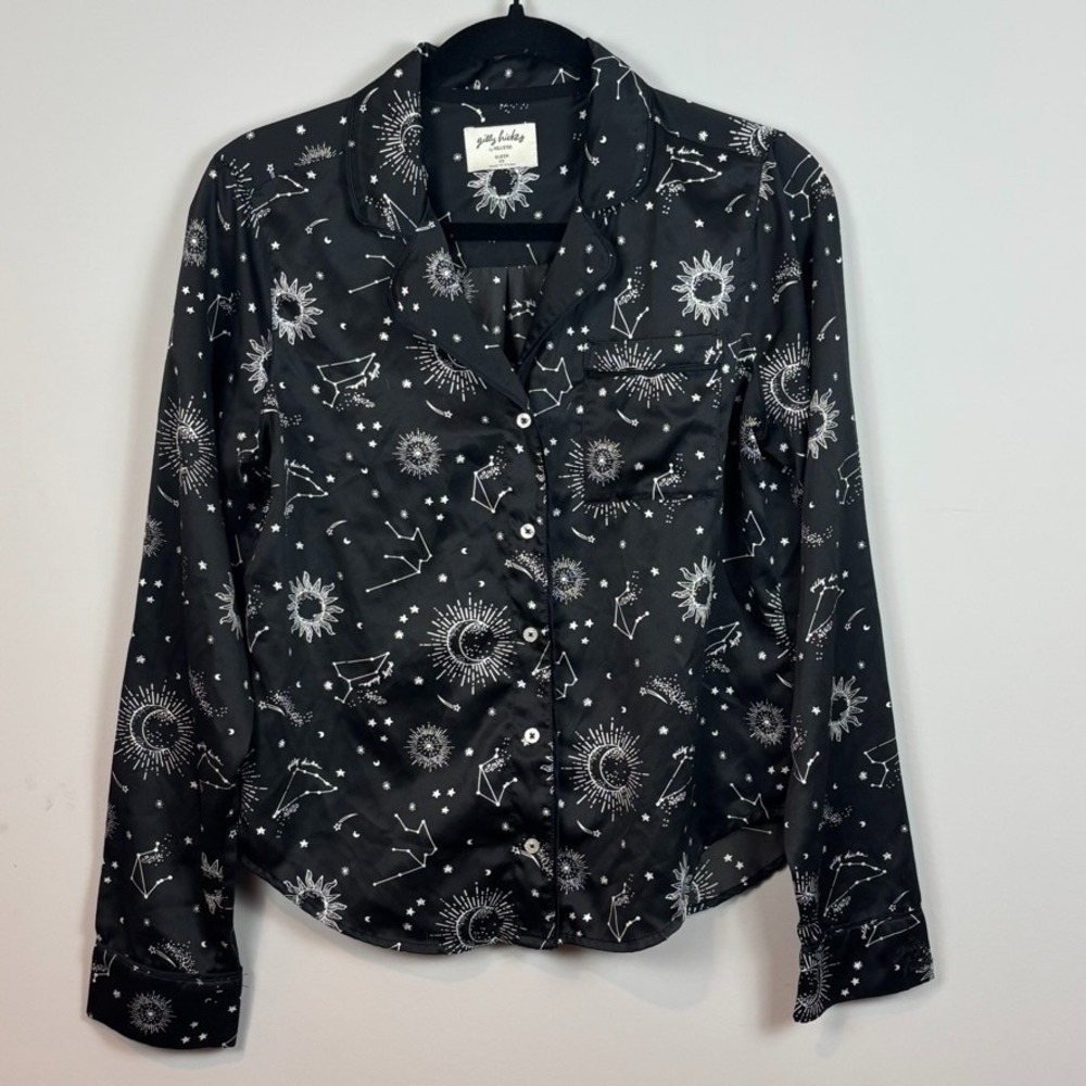 Gilly Hicks by Hollister Black Space Pattern Sleep Shirt Womensโ XS Satin Soft